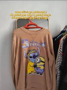 Sweatshirt .