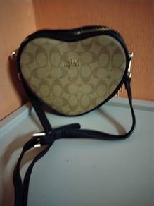 coach heart signature