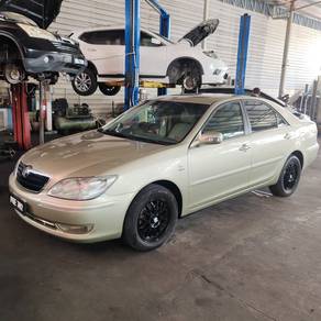 2004 Toyota Camry V
