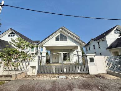 Bungalow House For Sale in Bemban,MLK