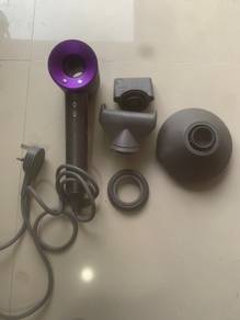 Kzeehub dyyer rambut