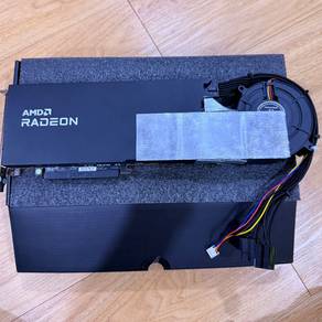 AMD Radeon AI Pro r9600d 32g