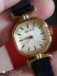 Vintage Britix lady watch manual wind
