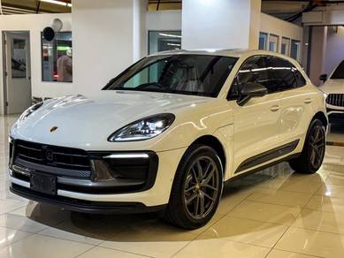 Porsche Macan FACELIFT in Petaling Jaya, SGR