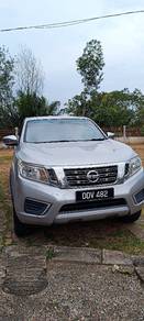Nissan Navara V in Bandar Pusat Jengka, PHG