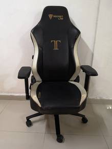 Secretlab TITAN Gaming Chair Black White