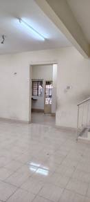 2.5-storey Terraced House For Sale in Seri Kembangan,SGR