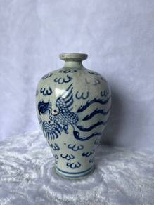 Vintage Chinese Blue & White Phoenix Meiping Vase