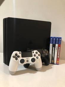 Playstation 4 PS4 Slim
