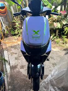 Vespa 946
