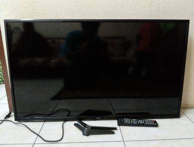 Isnonic Non smart TV 40"