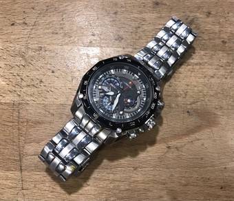 Casio Edifice EF-550RBSP Red Bull 100% 0ri use