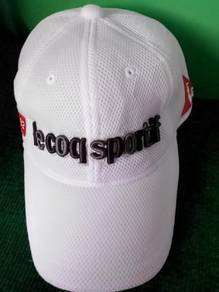Topi putih LCS untuk di lepaskan 