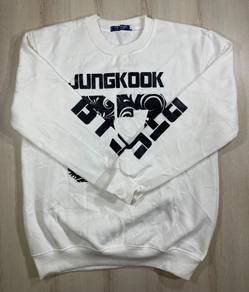 BTS Jung Kook Sweater #BL Used
