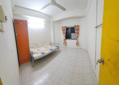 Room in Klang, SGR