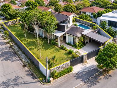 Bungalow House For Sale in Kuantan,PHG