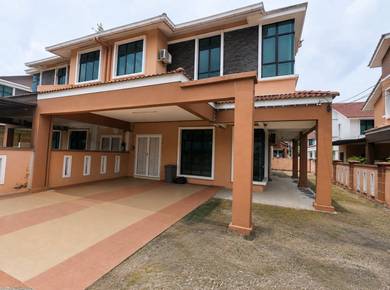 Semi-Detached House For Sale in Durian Tunggal,MLK