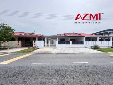 Semi-Detached House For Sale in Miri,SWK