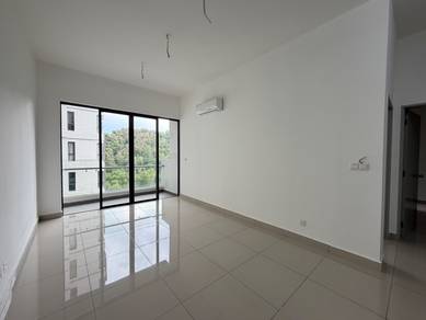 Condominium For Rent in Legendview