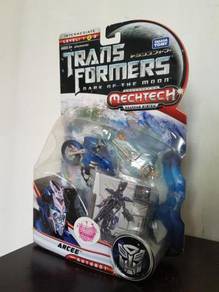 Transformers DOTM Mechtech ARCEE / CHROMIA MISB
