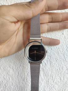 Good Condition timepiece with unique dial 😍