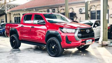 Toyota Hilux E in Bachang, MLK