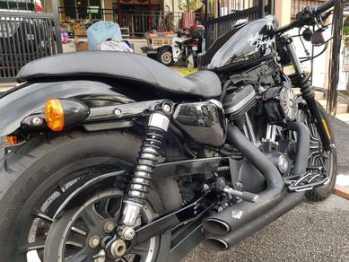 Harley-Davidson 883 Roadster