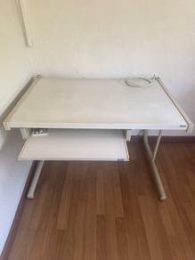 Sitocca Computer Table
