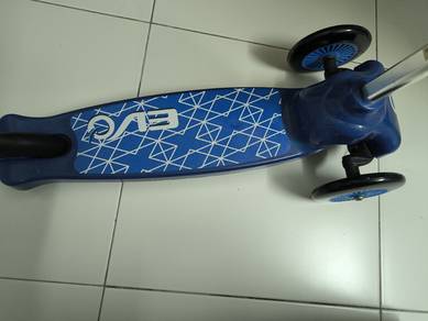 kid's scooter 
