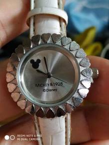 Vintage lady Mickey mouse watch