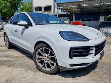 2023 Porsche Cayenne BASE