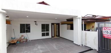Room in Bandar Bukit Tinggi, SGR