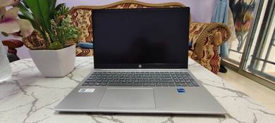 Laptop jenama HP 15.6 inchi Second Hand. Core i5.
