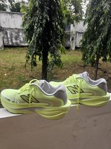 Kasut joging untuk di jual