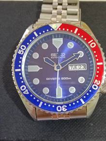 jam Seiko Pepsi Divers automatic 200m Japan 