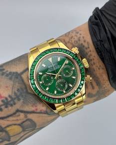Custom Seiko Mod 39.5mm Green Emerald Diamond John