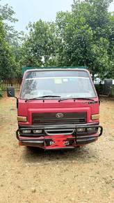 Daihatsu tipper 