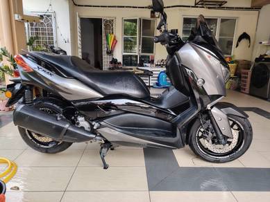 Yamaha XMAX