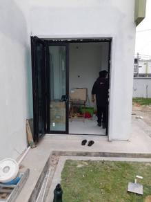 High Performance Folding Door (Aluminium N Glass)