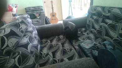 1 Set Sofa Untuk Dijual