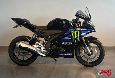 Yamaha R15