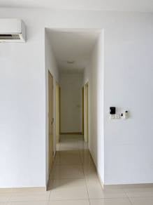 Condominium For Rent in The Hamilton