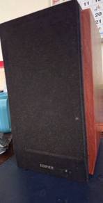 Edifier Bookshelve speakers