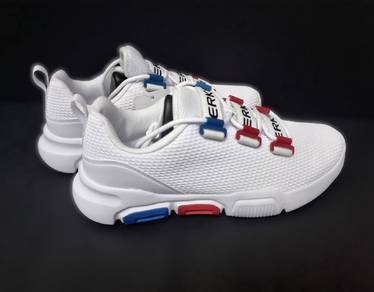 sport shoes size 42