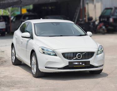 Volvo V40 T5 DRIVE E in Salak Selatan, KUL