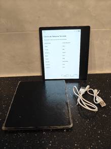 Kindle Oasis 9th gen 8GB (USED)
