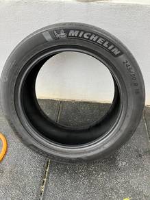 Michelin Primacy 4 245 50 18 (1 unit only)