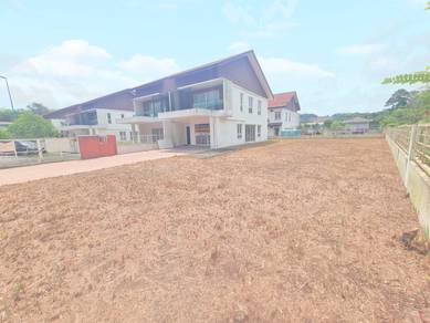 Semi-Detached House For Sale in Dengkil,SGR
