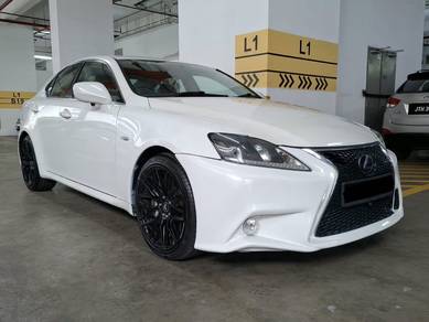 Lexus IS 250 in Seri Kembangan, SGR