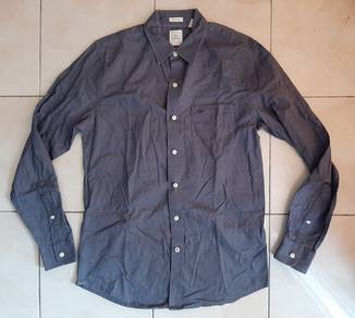Kemeja Dockers